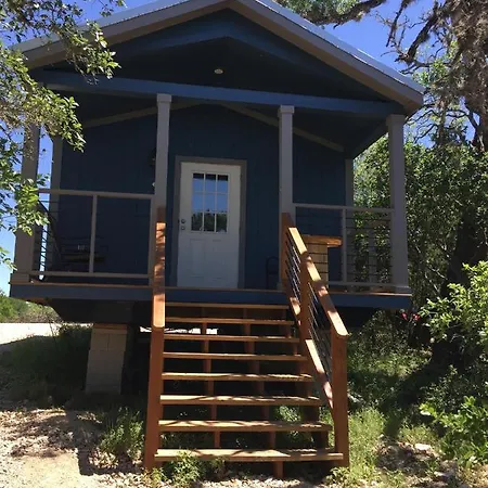 Bandera Crossing Resort